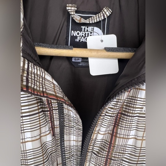 B15.28 The North Face Plaid Puffer Jacket Brown/Tan Women’s Small - Picture 7 of 8